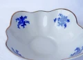 Порцеланова некръгла купа на Коростенския завод със златен кант и кобалтови цветя, снимка 4
