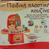 Детска пластмасова кухня с аксесоари с звук и светлина Червена мини, снимка 2 - Образователни игри - 41604387