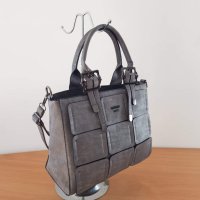 Луксозна чанта Guess/сива код SG55G, снимка 4 - Чанти - 32111938