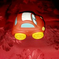 Червена кола, снимка 2 - Коли, камиони, мотори, писти - 34715568