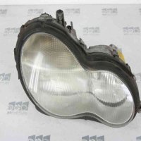 Десен фар за Mercedes C-class W203 (2000-2007) 0301166272, снимка 1 - Части - 41527114