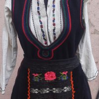 Автентична носия от Северна България., снимка 3 - Антикварни и старинни предмети - 26283093