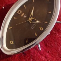 Стар механичен настолен часовник 