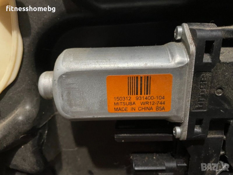 2014-2018 Jeep Cherokee Предна дясна врата Мотор за електрически стъкла OEM 931400-104, снимка 1