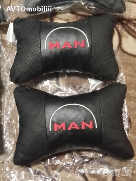 Последен к-кт черни кожени възглавнички с бродиран надпис и емблема на марка кола автомобил, снимка 1