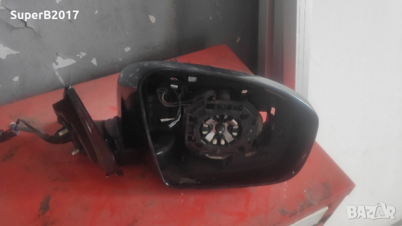 Продавам - оригинално дясно огледало с камера за Infiniti fx50/Qx за части, снимка 1