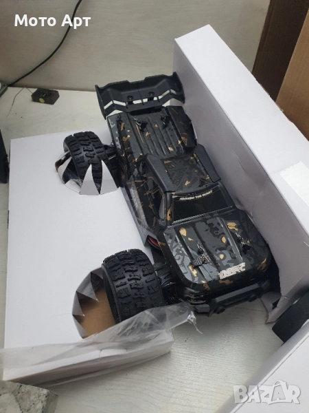 Количка с Дистанционно Управление Безчеткова Доста Бърза с 2 батерик и аксесоари, снимка 1