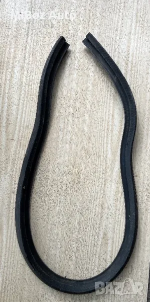 Уплътнение предно стъкло Фолксваген Голф 5 VW Golf, снимка 1