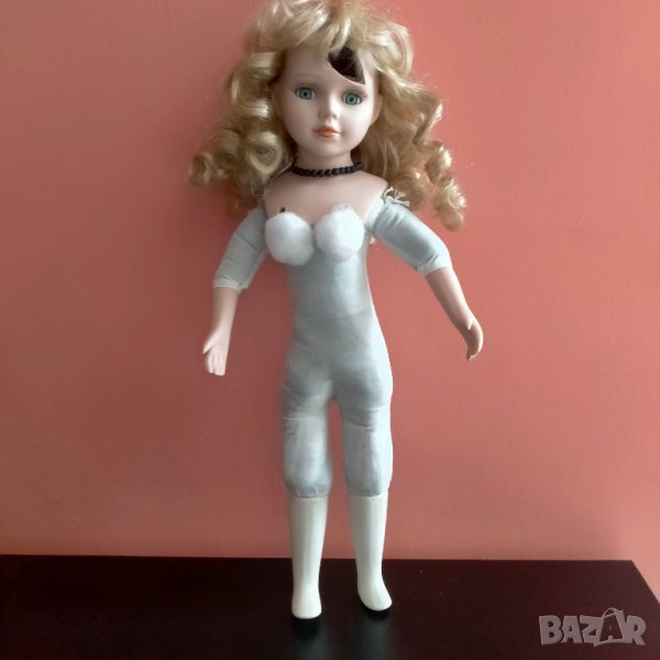 Порцеланова кукла с дефект 40 см , снимка 1