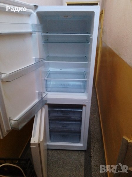 Продавам хладилник с долна камера Горение, снимка 1