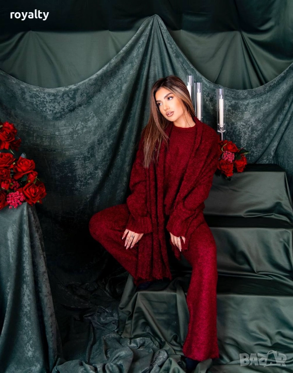 Червен Дамски Комплект с Шал , снимка 1