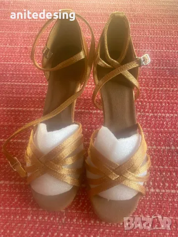 Обувки за спортни танци