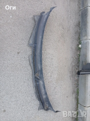 Кора под чистачките за Фолксваген Голф 4 и Бора 1J1 819 415 C