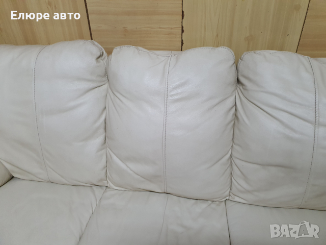 Бял кожен диван, снимка 3 - Дивани и мека мебел - 36485855