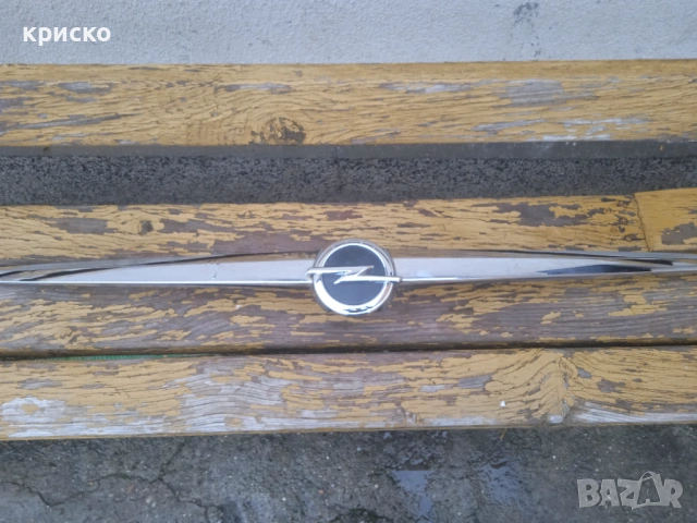 лайсна багажник опел инсигния, снимка 2 - Части - 49415169