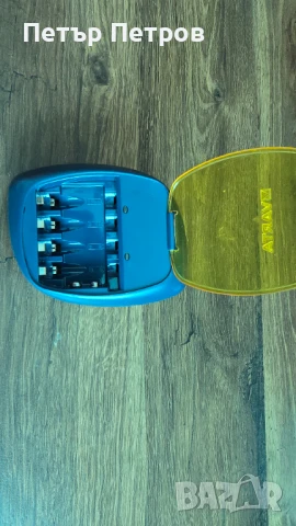 Зарядно за батерии Varta