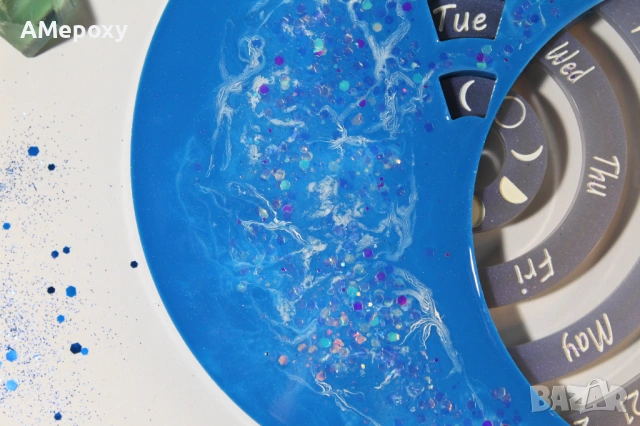 Вечен календар от епоксидна смола , снимка 2 - Декорация за дома - 53275383