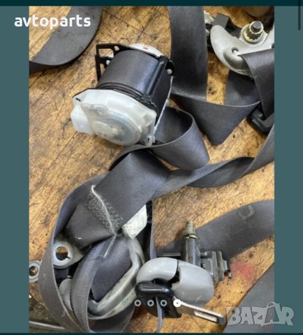 Toyota Avensis Verso 2005година Колани, снимка 5 - Части - 40469576