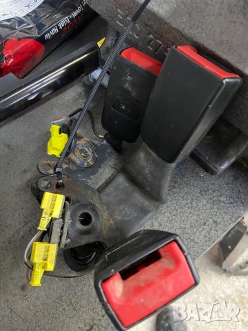 SRS Пиропатрони пиро ключалки задни за ц класа w204 комби , снимка 1