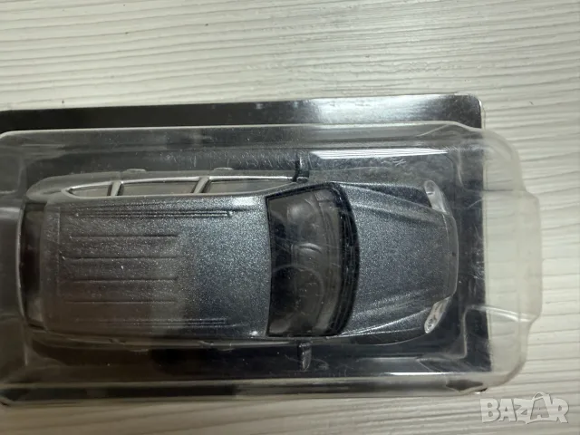 Porsche Cayenne Kyosho 1:64, снимка 3 - Колекции - 56348673
