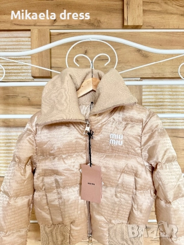 Прекрасно и много топло зимно яке от марката Miu Miu. Подходящо за студените дни на сезона.С,М,Л и Х, снимка 2 - Якета - 51939813