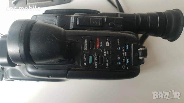 Видео камера Canon E60, снимка 3 - Камери - 53390957