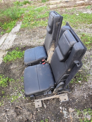 Трети ред седалки-Discovery 3-2008г, снимка 2 - Части - 52489792