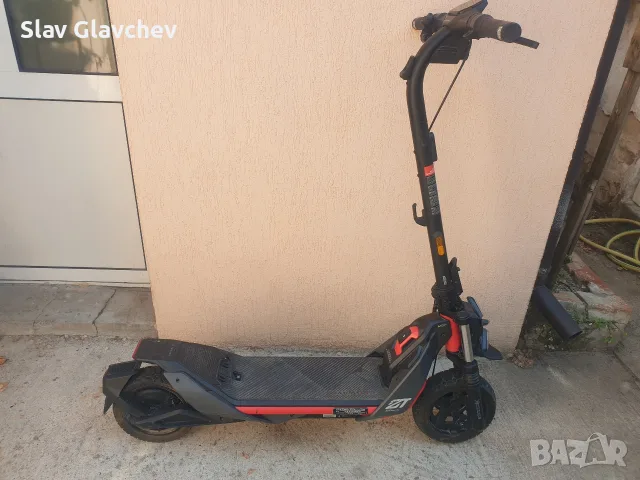 електрически скутер SEGWAY Kick Scooter ZT3 Pro- КАТО НОВ гаранция  до май 2027г