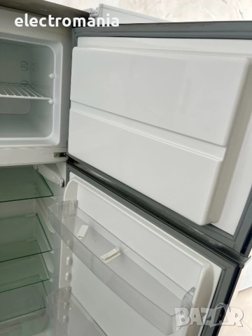 хладилник с отделна камера Zanussi ZRT23100XA , снимка 5 - Хладилници - 53183614