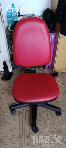 ОФИС СТОЛ В ОТЛИЧНО СЪСТОЯНИЕ