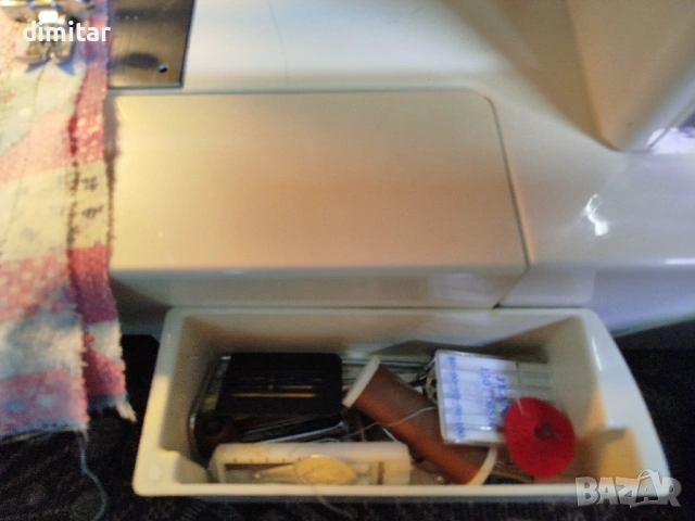 Метална шевна машина NECCHI 559, снимка 9 - Шевни машини - 53721746