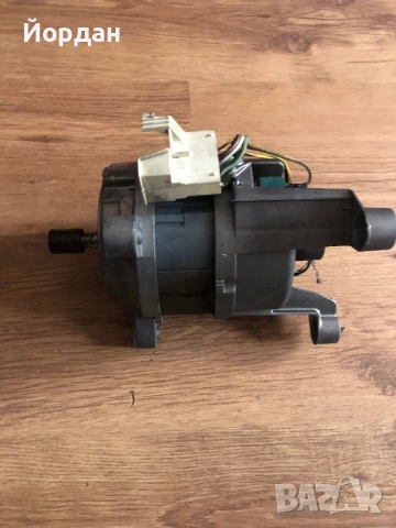 Мотор за пералня електролукс, снимка 3 - Перални - 52919365