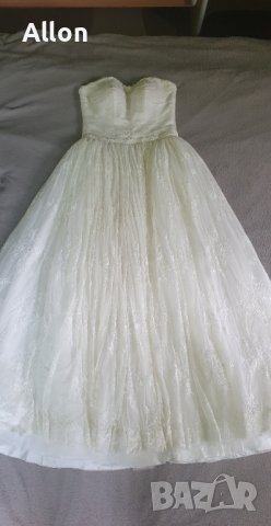 Сватбена рокля цвят шампанско и воал, снимка 1 - Рокли - 41735947