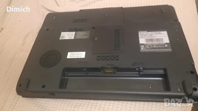 Лаптоп Toshiba L300, снимка 3 - Части за лаптопи - 48272075