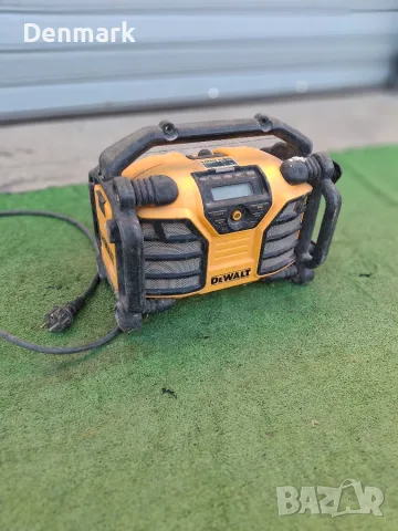 Акумулаторно радио DeWALT 