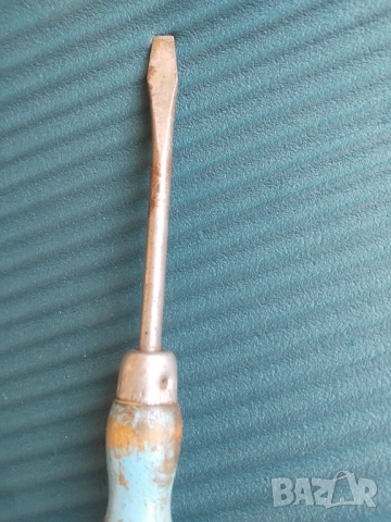 Голяма стабилна отвертка - качество и здравина от едно време, снимка 2 - Отвертки - 52621250