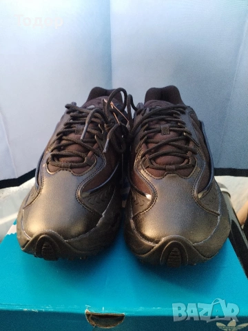 Adidas Oznova 44 номер , снимка 7 - Маратонки - 53663099
