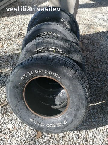 Гуми за джип 255 / 70 / 15, снимка 3 - Гуми и джанти - 53474237