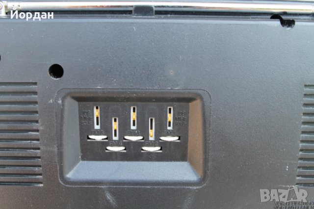 Радиокасетофон ''Grundig RR 465'', снимка 7 - Радиокасетофони, транзистори - 41340801