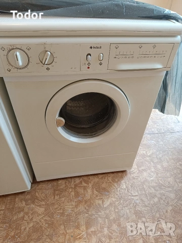 Продавам Работеща пералня !