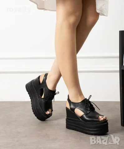 Сандали на платформа - черна кожа