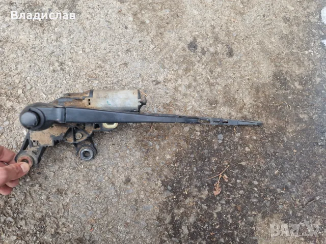 Задна чистачка с моторче за Audi A3 8L , снимка 2 - Части - 48730299