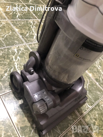 Dyson прахосмукачка, снимка 6 - Прахосмукачки - 56231338