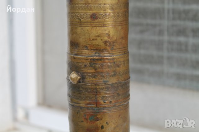 Стара бронзова мелачка за черен пипер , снимка 3 - Прибори за хранене, готвене и сервиране - 35700166