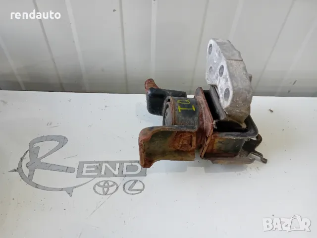 Тампон двигател Toyota IQ 1KR