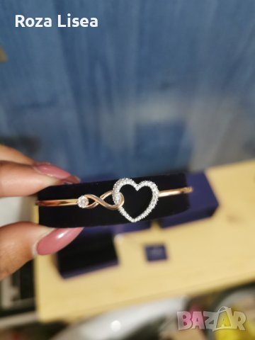 Нова гривна на Swarovski , снимка 6 - Гривни - 41528626