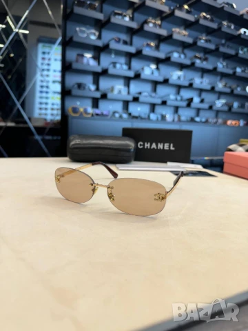 очила с черен обикновен калъф и ув защита  burberry chanel