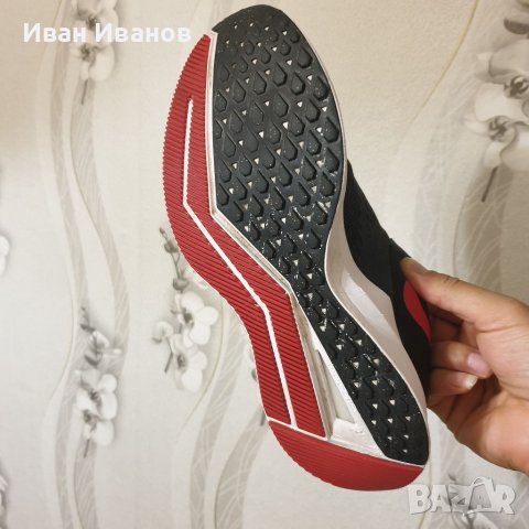 маратонки  Nike Zoom Winflo 6 University Red  номер 42,5-43, снимка 12 - Маратонки - 41388457