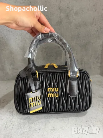 Дамска чанта Miu Miu, снимка 3 - Чанти - 56165159