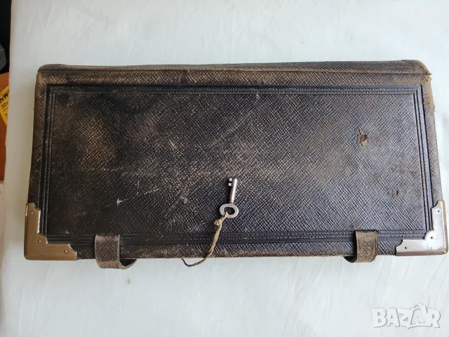 Портфолио кожено за месечни документи на Victorinox(?) от 30-те години, с ключ и ремъци, рядкост, снимка 6 - Антикварни и старинни предмети - 55751118